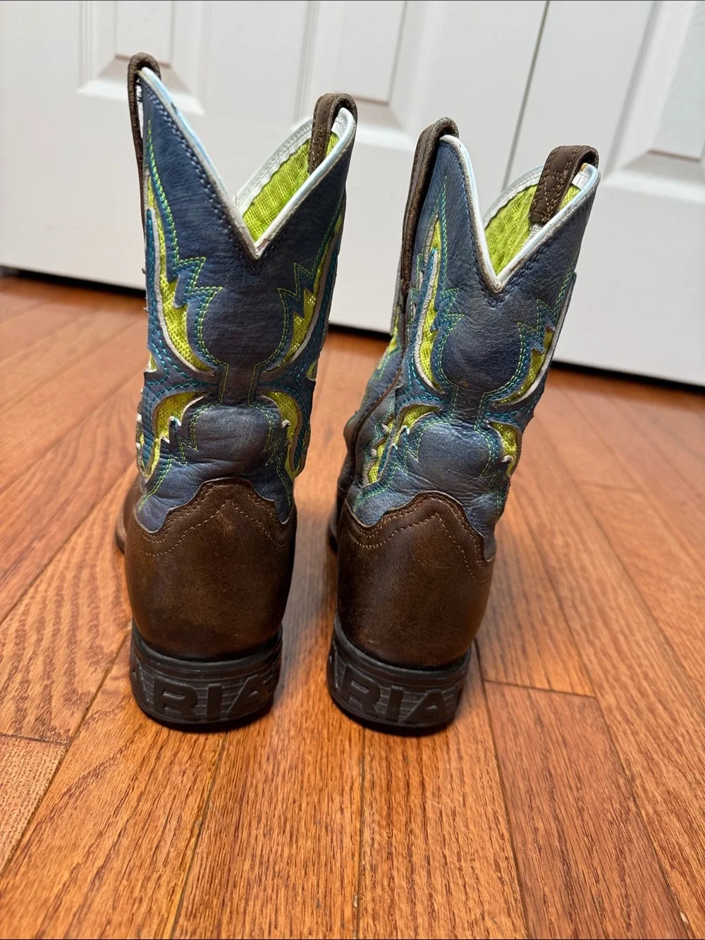 Ariat Kid's Koel VentTEK Western Boot size 2.5